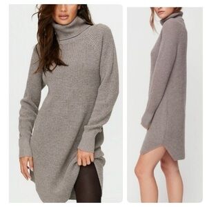 Aritzia Wilfred Free Bianca 100% merino wool sweater dress Turtleneck Size XXS